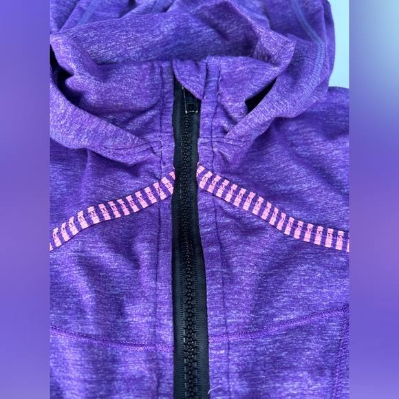 IVIVVA girls size 12 super soft full zip hooded jacket in excellent shape - Picture 6 of 8